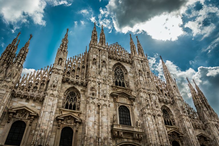 Oltre Il Duomo